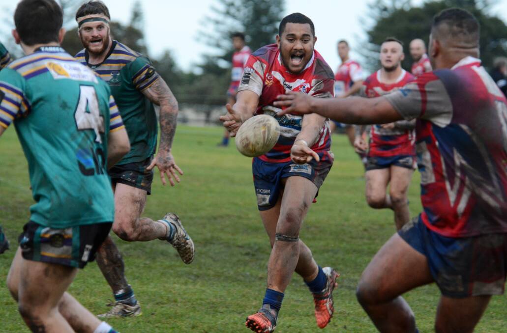 Old Bar Pirates have re-signed top forwards Andy Petelo and Zeb Samuel for the 2018 Group Three Rugby League season.