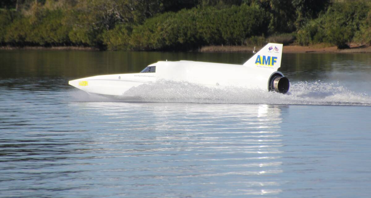 David Warby readies for world record attempt with trial run on the Manning River