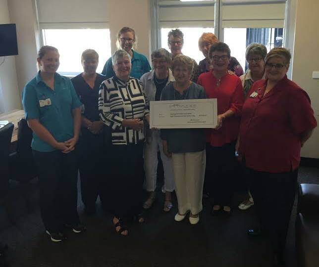 Thank you: Members of Tallwoods Golf Club visited Manning Hospital staff to deliver the donation of $8050 to the Palliative Care Unit. 