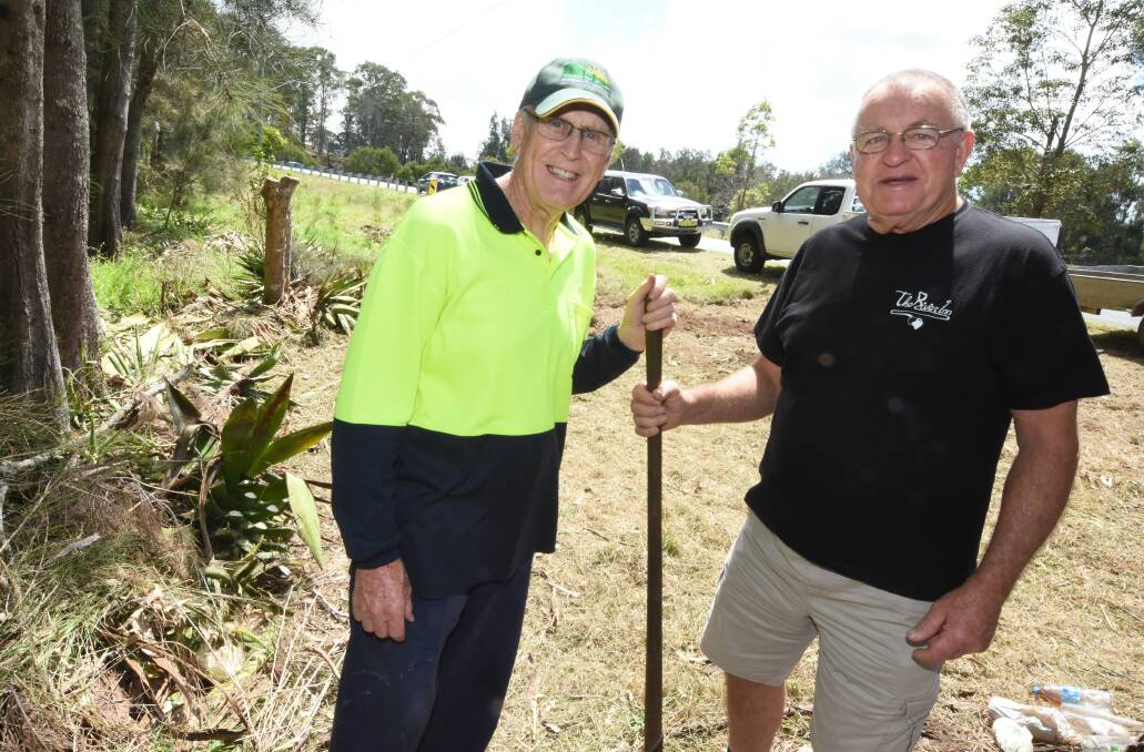 Friends of Browns Creek volunteers Bill Dennis and John Elcoate are working with Manning Landcare and MidCoast Council to help care for the reserve land commonly known as 'Ed's Garden'.