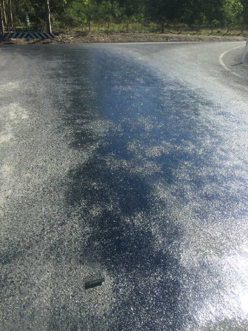 The road surface at the major intersection in Tinonee "melted" on January 6 when the temperature reached around 32 degrees.