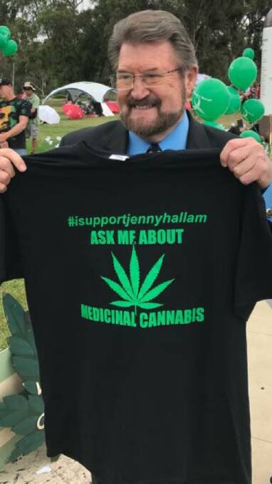Solid supporter: Senator Derryn Hinch accepted the t-shirt from the Medicinal Cannabis Users Association at the protest rally in Canberra. Photo supplied.