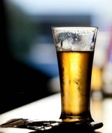 A new study has found that the more alcohol and drugs an employee consumes, the more time they are likely to take off work. Photo: Arsineh Houspian