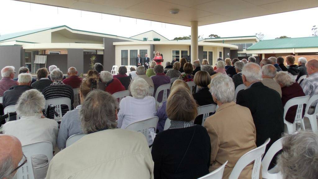 Grey skies did not deter hundreds of people from gathering at Banyula Lodge in Old Bar to celebrate the addition of 40 beds to the lodge. The new facilities are designed to support people who have a dementia-related diagnosis. The official opening was conducted by Barbara Hargans.