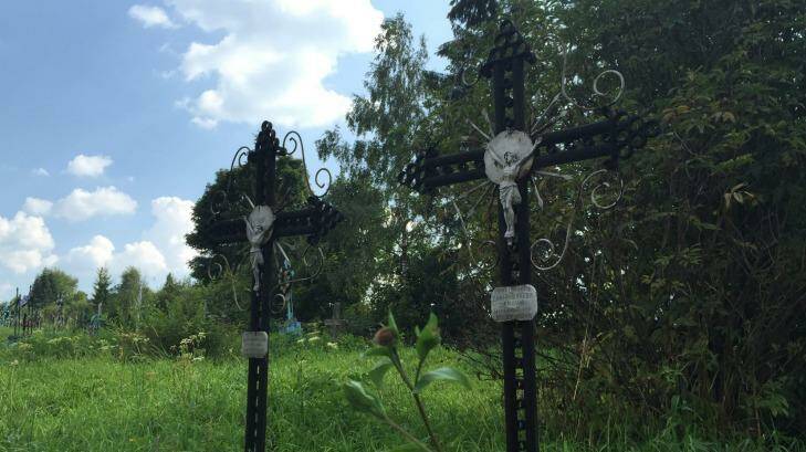Dmytryshchak family graves at a churchyard in Oporets. Photo: Goya Dmytryshchak