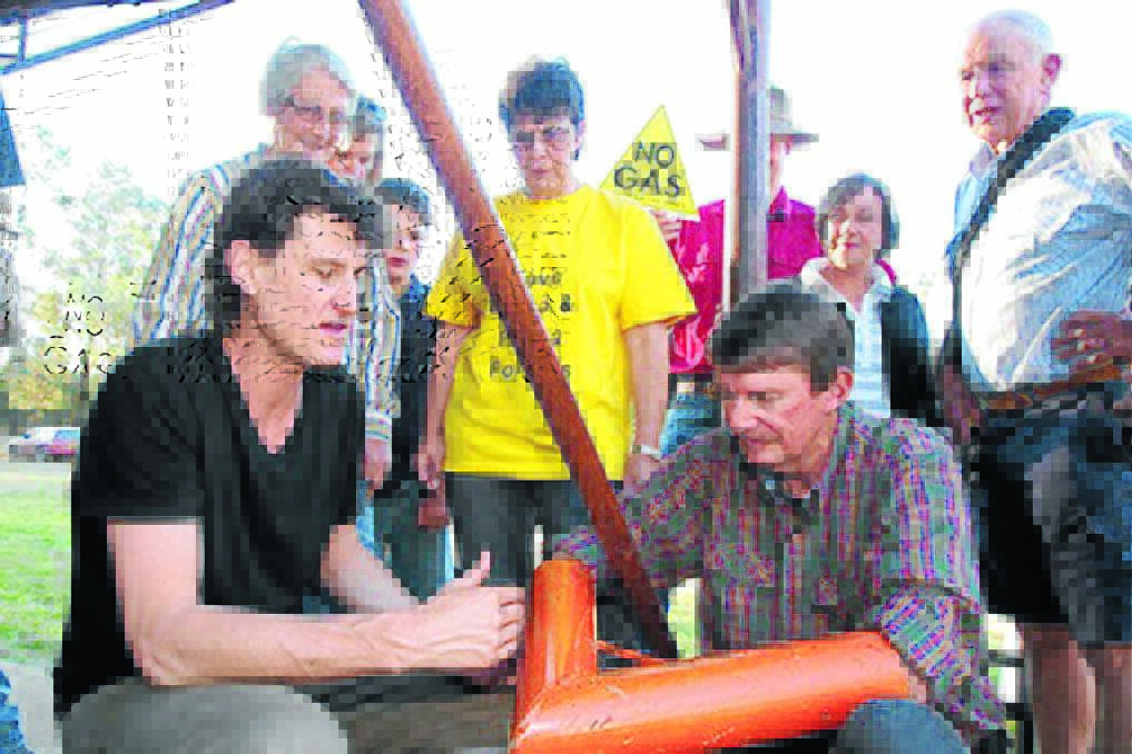 Peaceful direct action skills, such as the use of a lockbox, will be taught by Lock The Gate activist, Steve Phillips at a workshop in Wingham.