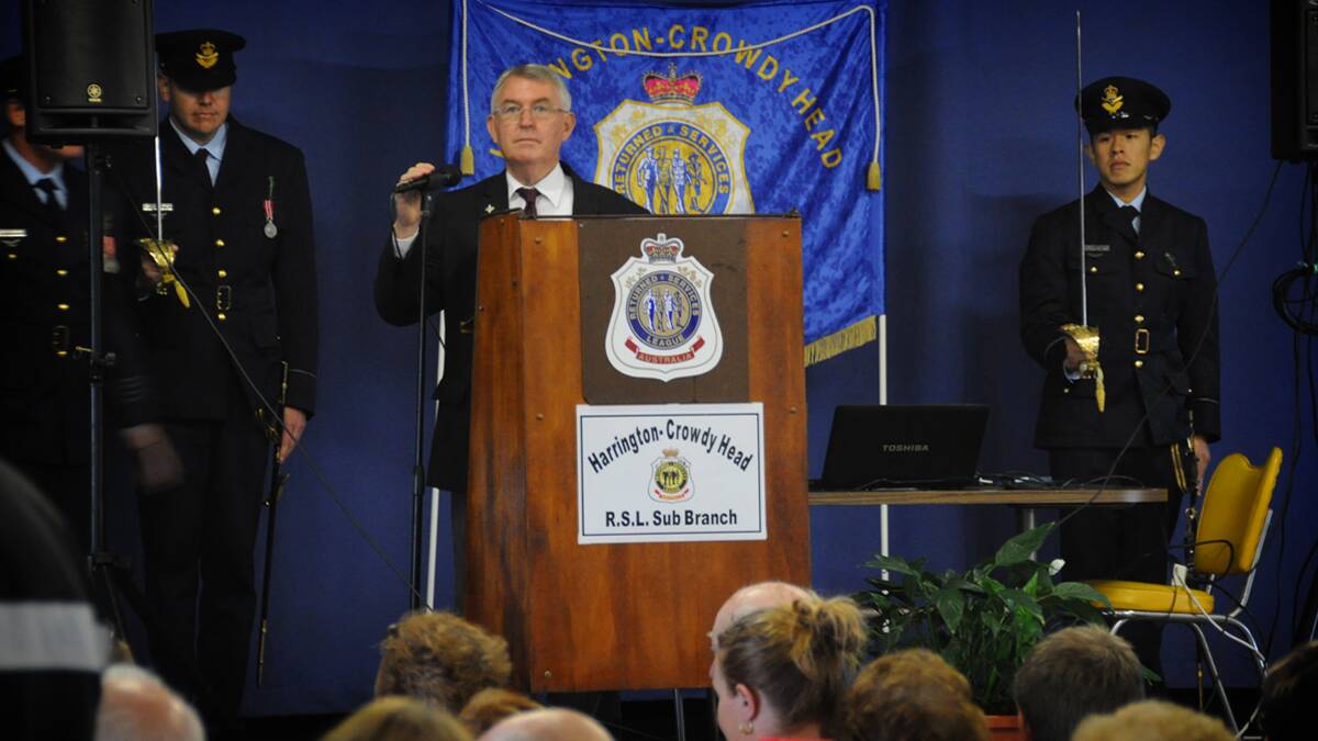 Neil Gibson, Harrington-Crowdy Head RSL Sub-branch president, speaking at the commemoriation service at Anzac Day - Harrington 2014
