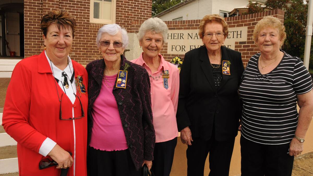 Lyn Turner, Shirley Geelan, Marcia Gilligan, Margaret Green and Patricia Mills - Anzac Day - Wingham 2014