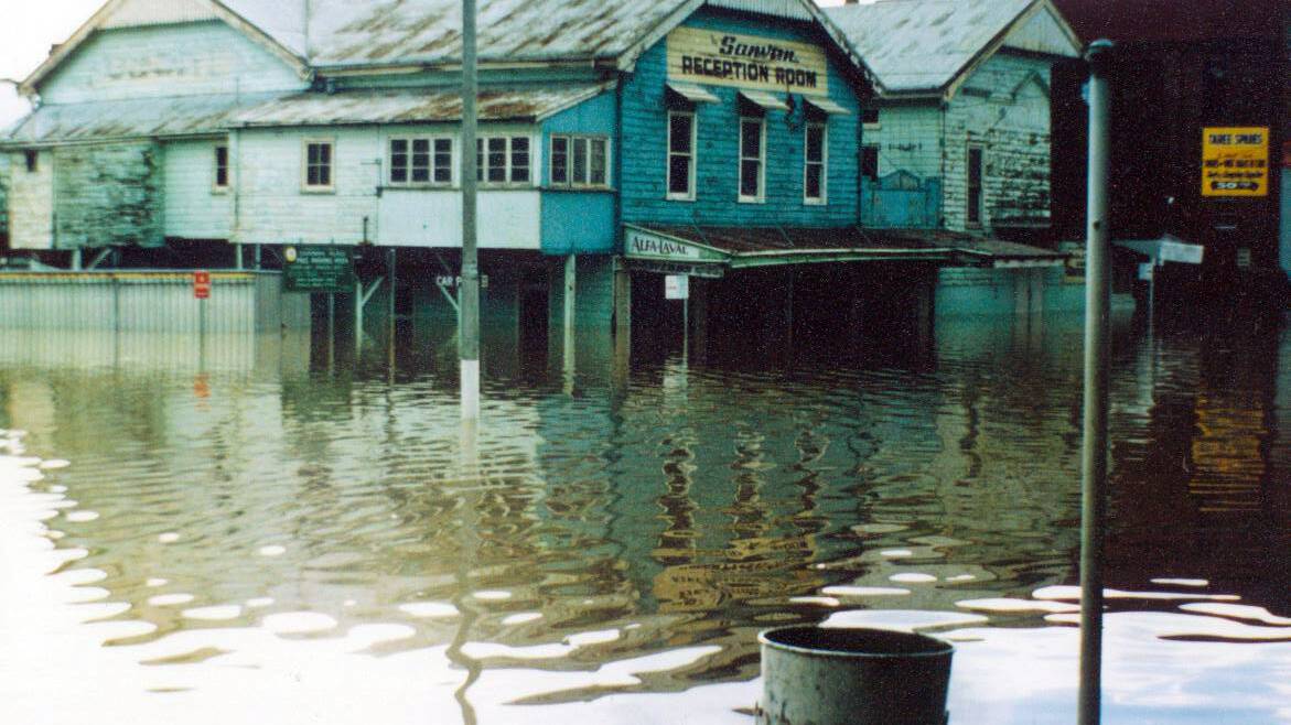 Throwback Thursday - 1978 Flood - Pulteney St