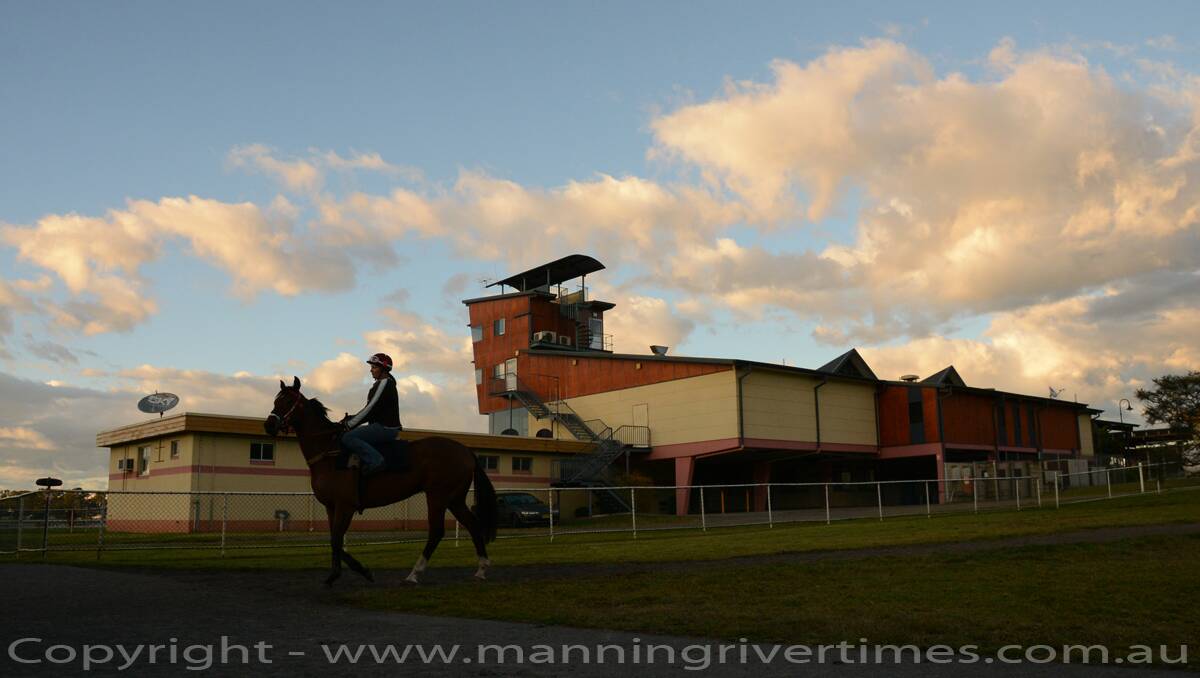 2013 Daybreak on the Manning - 08.08.13 – Taree Race track