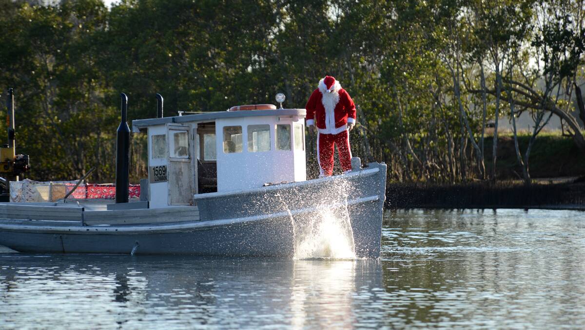 Daybreak on the Manning 2013 - 19.12.13 – Santa gathering seafood at Stones Oysters