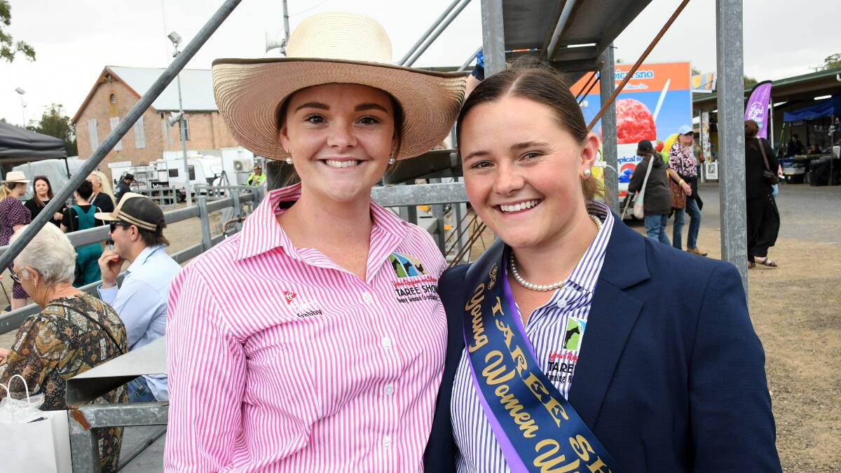 Gabby Neale and Domonique Wyse 2023 Taree Show Young Woman of the Year. Photo Scott Calvin.