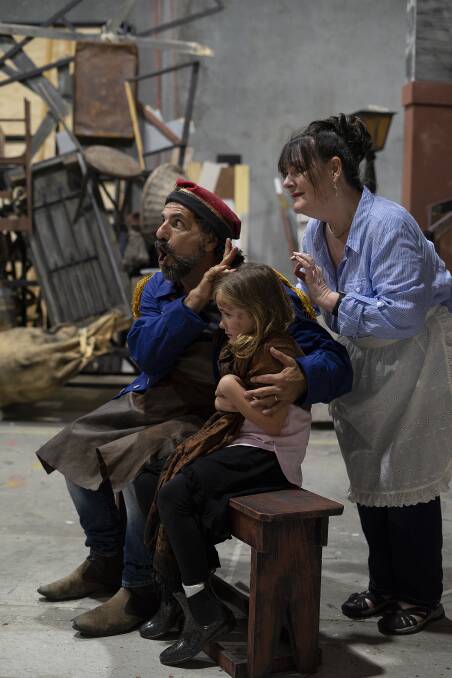 (Above) Dave Stephens and Patricia Williams as the Thénardiers with Amara Crutcher as little Cosette. Photo courtesy Taree Arts Council.