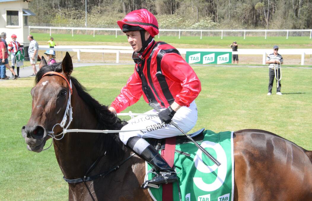 Newcastle jockey Andrew Gibbons scored an easy win on four-year-old mare Alam Mo Na ($1.60), trained at Newcastle by Kris Lees, in the Thank You NSW Police Class 1 & Maiden Plate over 2018m at Taree on Monday.