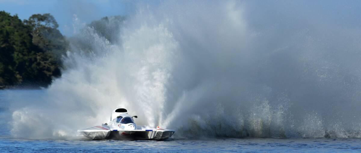 Three day powerboat classic now to be held in August
