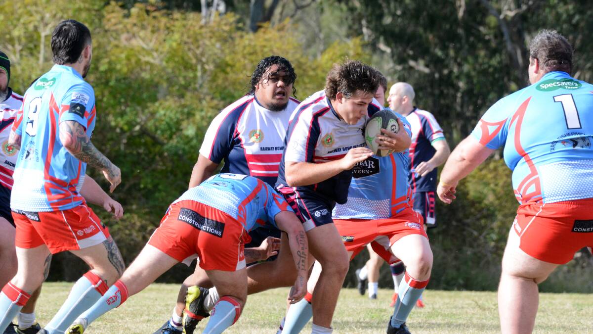 Thunder lead Ratz by a point going into rugby union's second round