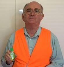 Cundletown resident Graeme Rose has recently donned his hi-vis vest as an Omnicare Meals Service volunteer. In that role he has helped to distribute hand sanitiser and disinfectant spray donated to Meals on Wheels NSW by RB Australia.