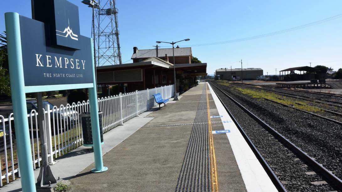 Train stopped in Kempsey with COVID positive passenger