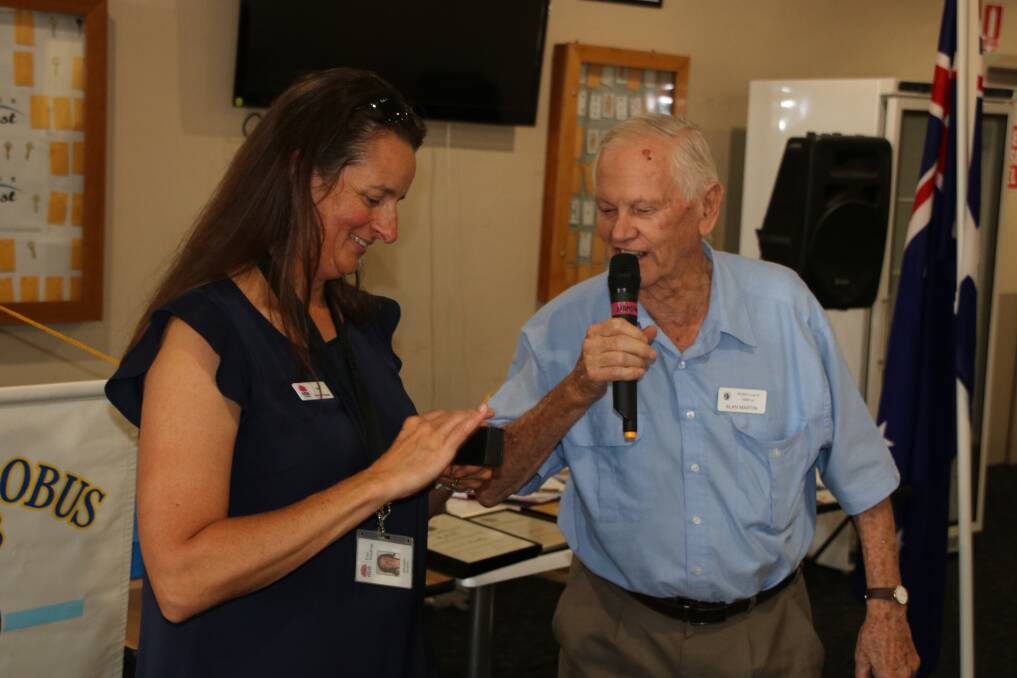 Alan Martin thanking Jodi Kemp following her address to Taree Probus Club.