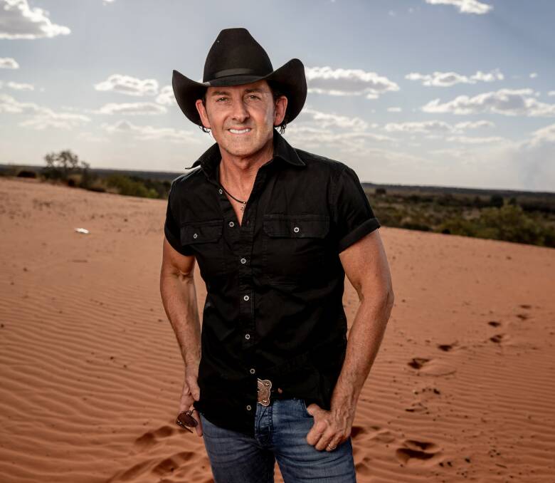Lee Kernaghan hits the backroads on latest tour