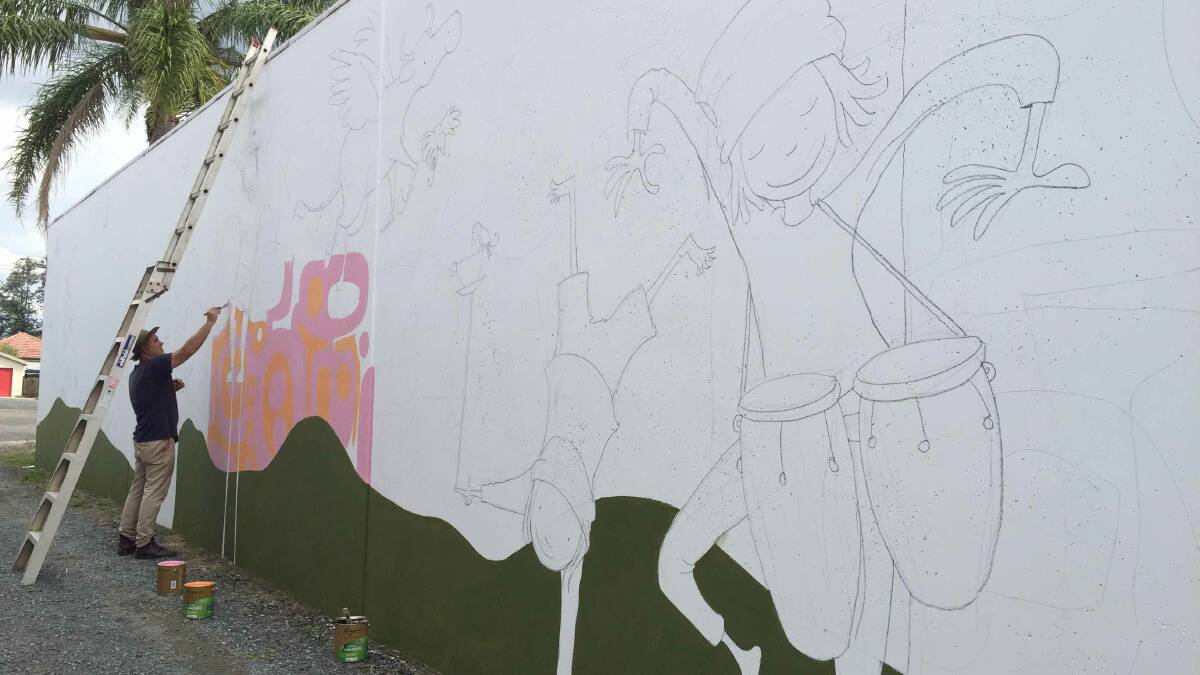 Colouring Wingham mural by mural | photos and video