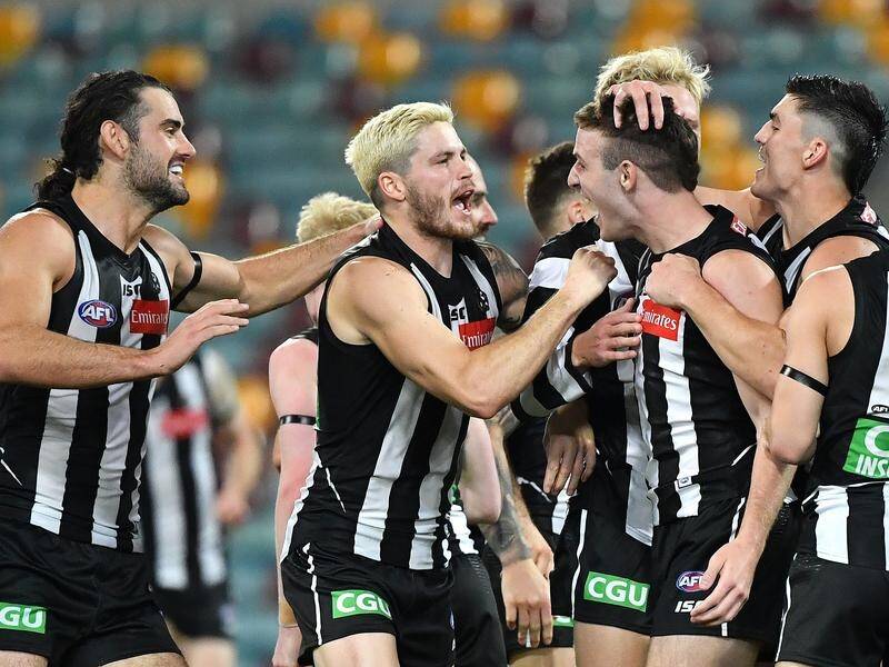 Collingwood have overcome a halftime deficit to defeat Sydney in their AFL round 10 clash.