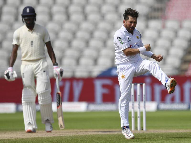 Pakistan's Yasir Shah took four wickets as his side took control of the first Test against England.