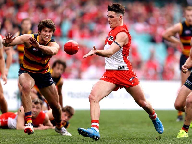 Sydney forward Errol Gulden is confident the Swans can challenge for this season's AFL flag. (Brendon Thorne/AAP PHOTOS)