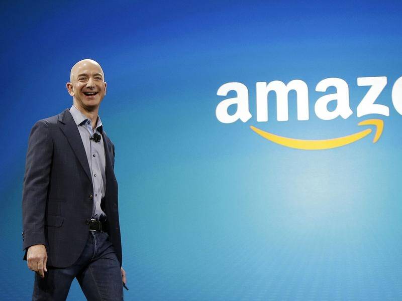Amazon CEO Jeff Bezos has topped Forbes' annual rankings of the world's richest people.