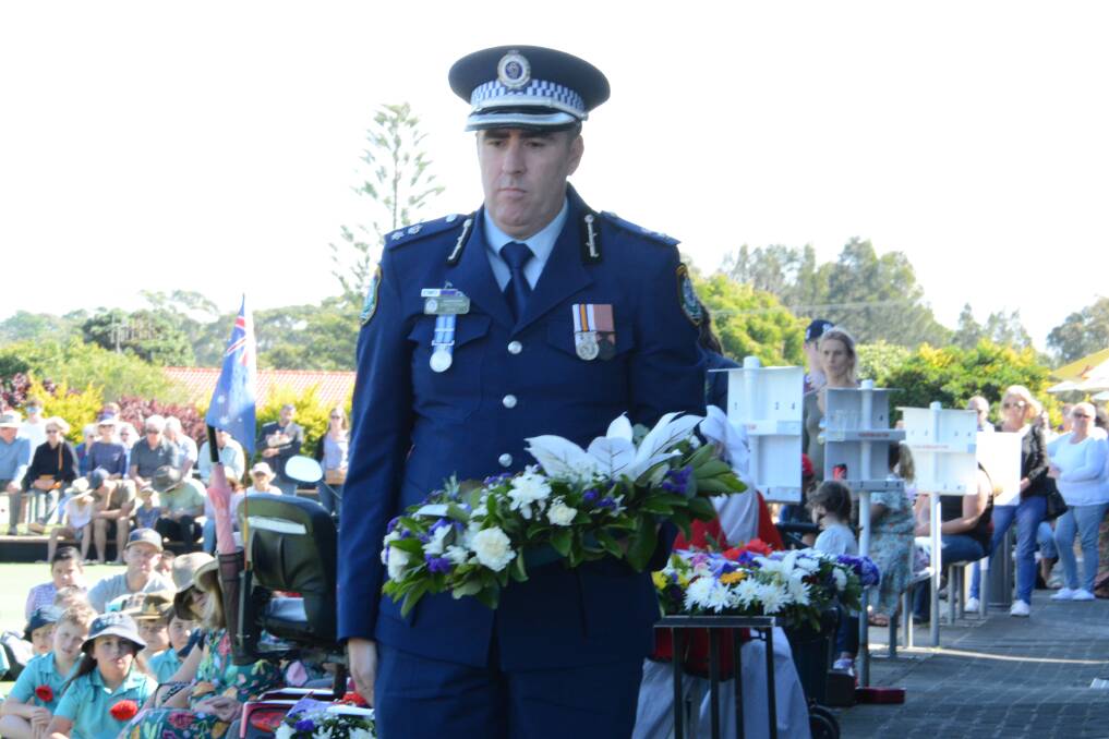 Manning Great Lakes Police District Commander Superintendent Chris Schilt laid a wreath at the Old Bar service. Photo: Scott Calvin.