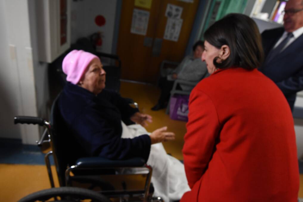 The Premier spoke with patient Pam Boyd during her tour of Manning Hospital. Photo: Scott Calvin. 