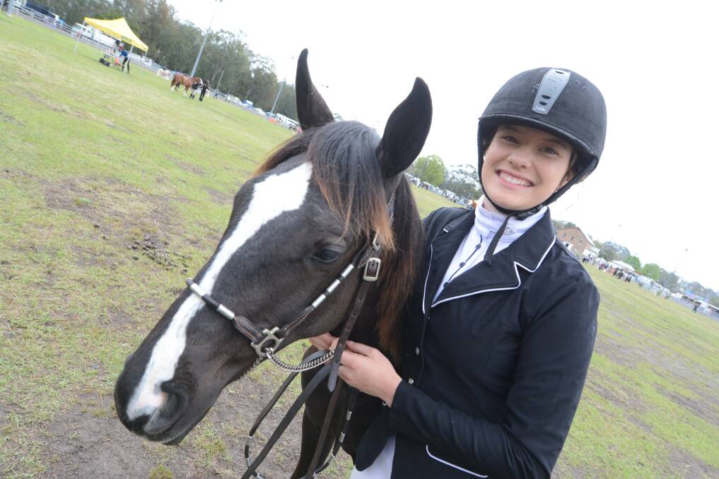 Care and trust: Carissa Sowter entered Dakota Sunrise into the Taree Show for the first time in 2019. Photo: Scott Calvin.