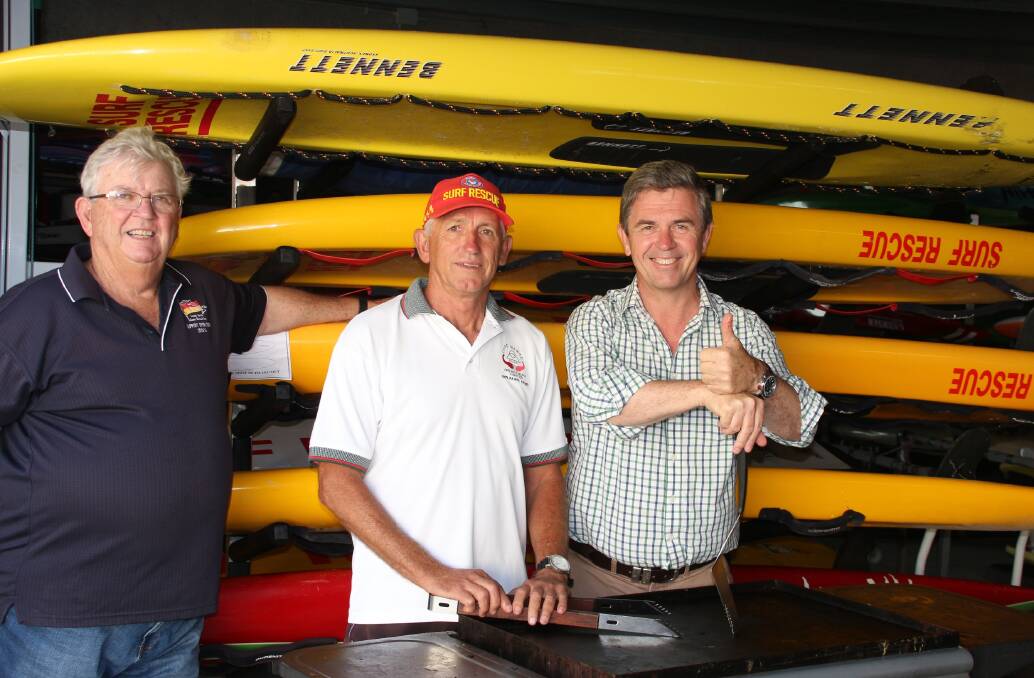 Past surf club president Paul Scott, current surf club president Gary Curtis and Member for Lyne Dr David Gillespie. 